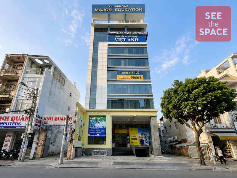 Không gian văn phòng cho thuê tại More Nguyễn Trọng Tuyển với thiết kế hiện đại và chuyên nghiệp