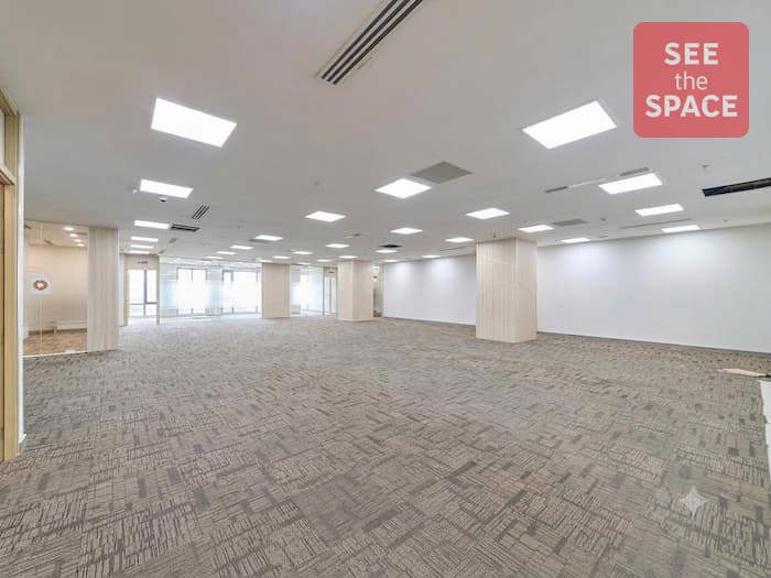 Golden King Building dedicates 5 large floors to diverse and bustling shopping, entertainment, recreation, and culinary activities, converging famous and classy brands