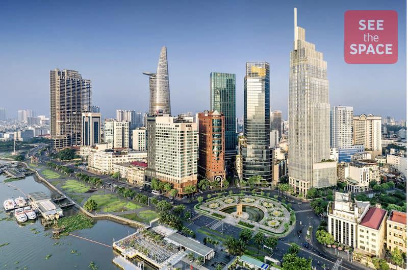 Toàn cảnh Quận 1 TP.HCM – khu lõi tài chính truyền thống của Trung tâm Tài chính Quốc tế VIFC-HCMC với các tòa nhà văn phòng hạng A dọc sông Sài Gòn