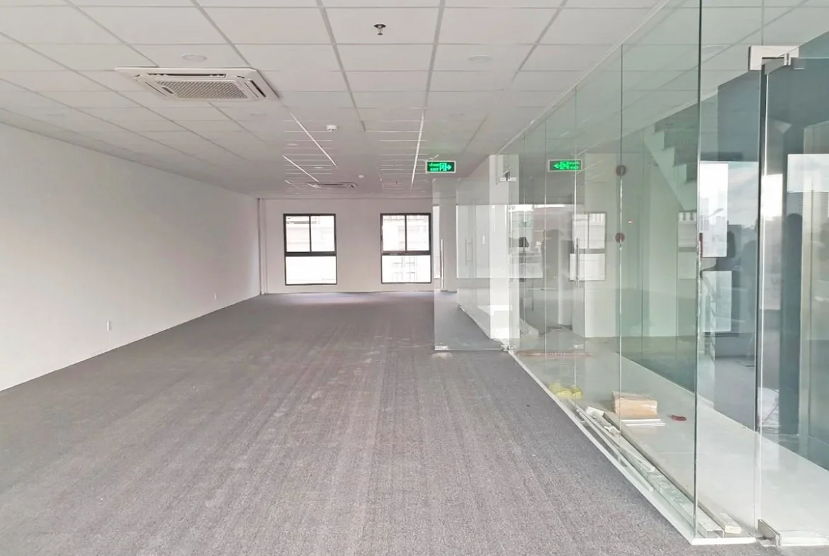 enhuucanh-office-1170x785-c79c7e38-c8a6-4d54-9d02-12d602fee2fe.webp