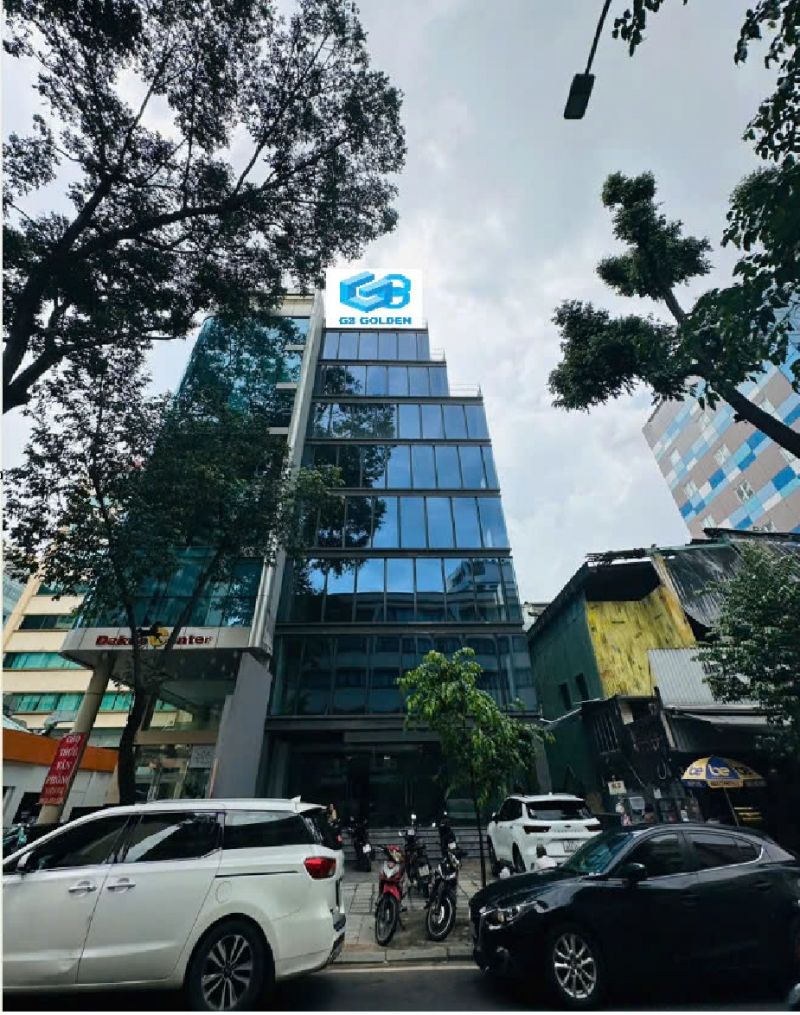 G8 Golden Building