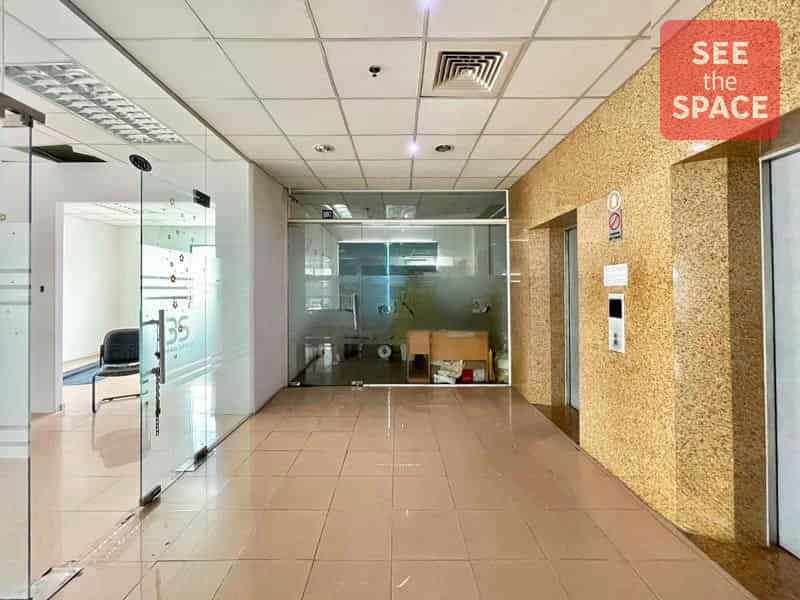 giay-viet-plaza-lift-1788453726.jpg