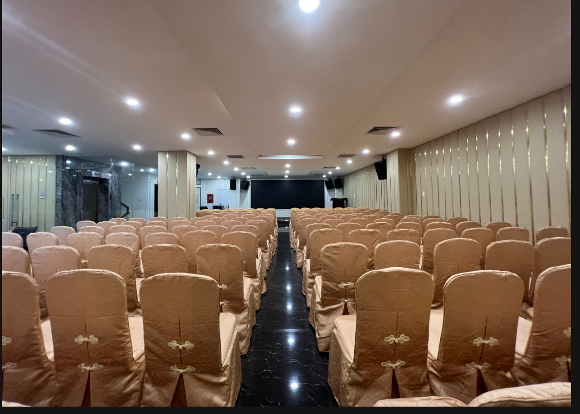 meeting-room-1748224319.jpg