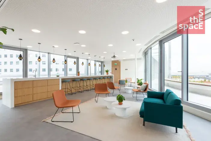 Regus Ung Văn Khiem